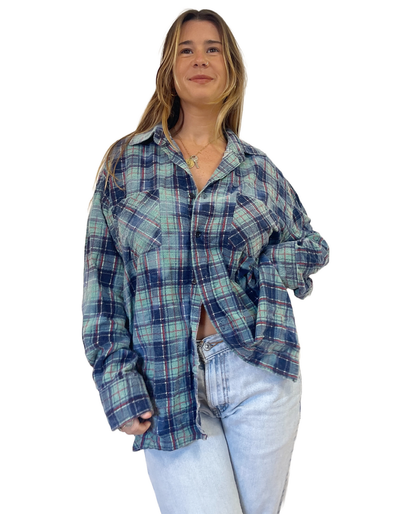 
                
                    Load image into Gallery viewer, Vtg Faded Cozy Coze Flannel
                
            